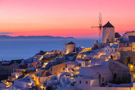 🌅 SANTORINI RỰC NẮNG: TỌA ĐỘ NGẮM HOÀNG HÔN OIA – KHOẢNH KHẮC “ĐẮT GIÁ” NHẤT THẾ GIỚI!