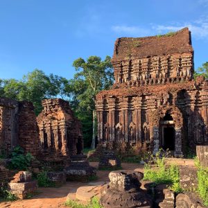 Khám Phá Thánh Địa Mỹ Sơn - Di Sản Champa Huyền Bí