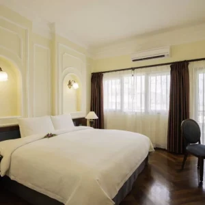 Alternative view of Hotel Majestic Saigon