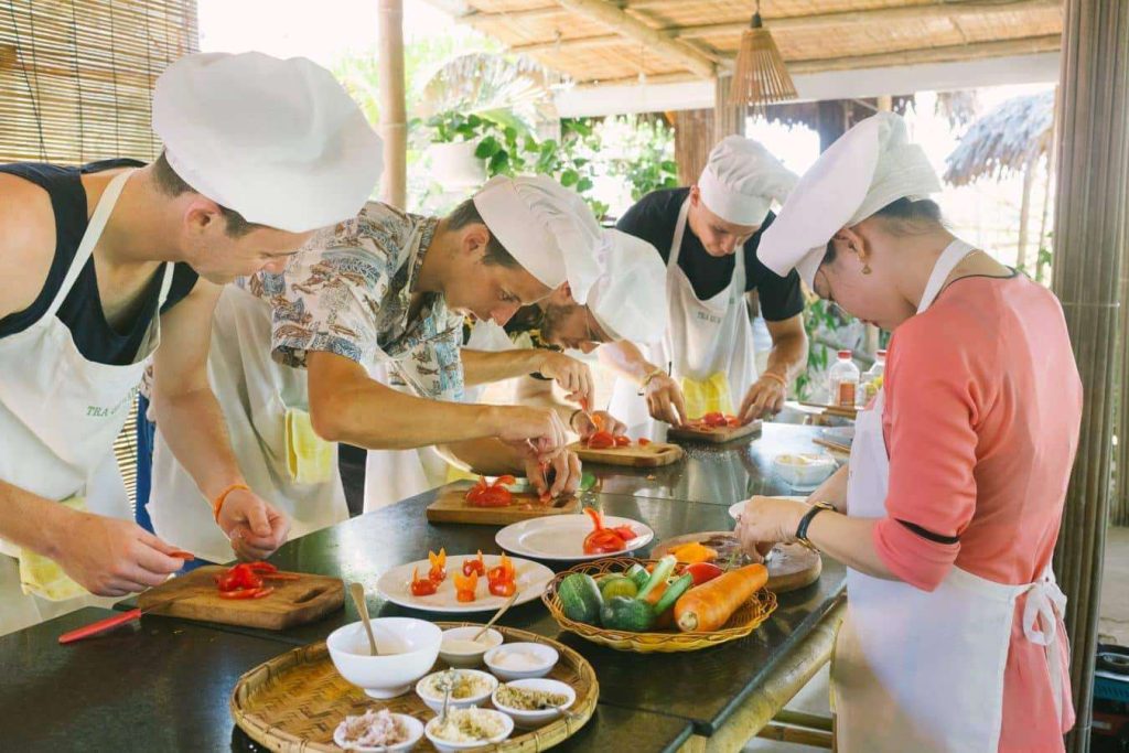 Lớp Học Nấu Ăn Hà Nội – Khám Phá Ẩm Thực Việt Nam