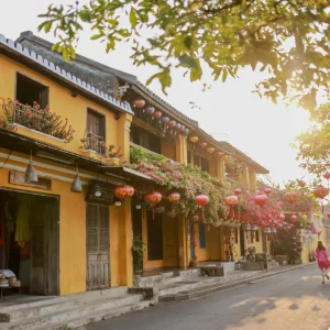 Hành Trình Di Sản: Ngũ Hành Sơn - Làng Rau Trà Quế & Hội An Cổ Kính