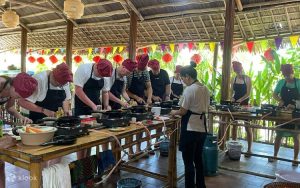 Trải Nghiệm Làm Đầu Bếp Hội An – Nấu Ăn & Khám Phá Sông Nước