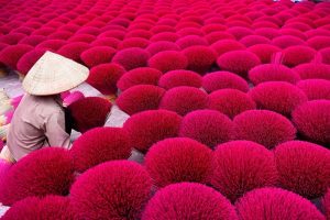 Khám Phá Làng Nghề Bắc Bộ – Làng Hương Quảng Phú Cầu & Làng Cổ Đường Lâm