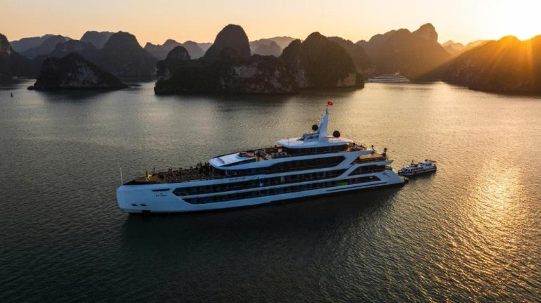AZURA CRUISE