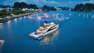 SAQUILA YATCH HA LONG