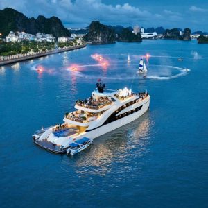 Alternative view of SAQUILA YATCH HA LONG