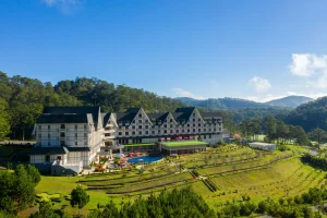 SWISS – BELRESORT TUYEN LAM